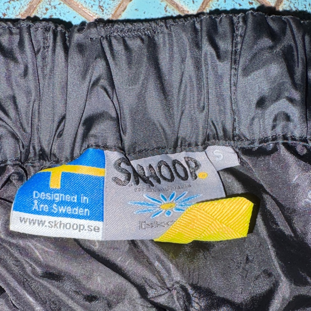 🇸🇪🥶SKHOOP Insulated Black Skirt